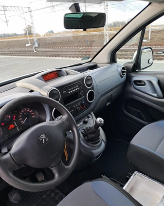 Peugeot Partner cena 26900 przebieg: 228800, rok produkcji 2014 z Szepietowo małe 29